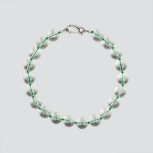 Cargar imagen en el visor de la galería, Collar Crystal — Green Thread
